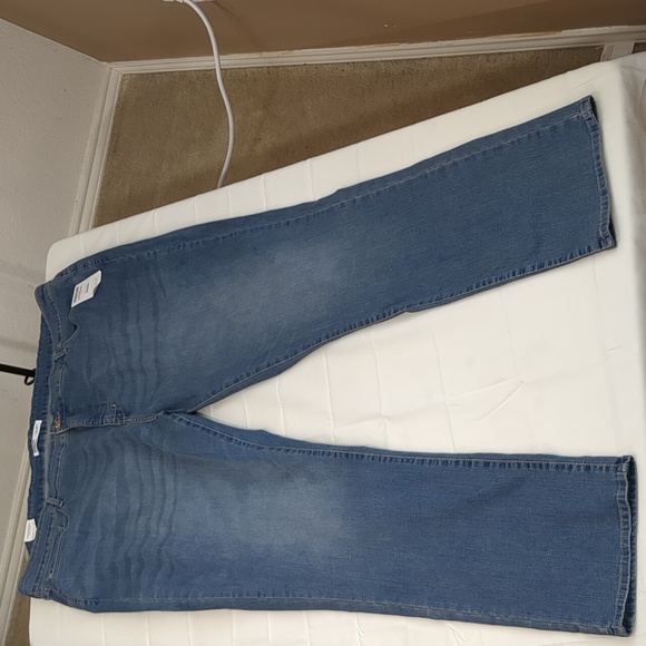 Levi's Signature Totally Shaping Straight High Rise Jean Sz 28L - Picture 2 of 12